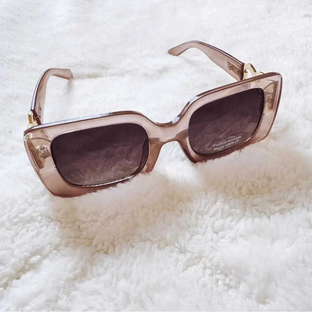 Stylens these chic